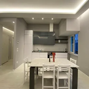  Appartement Casa Dante: Oneglia Centro-marina-spiagge Italie